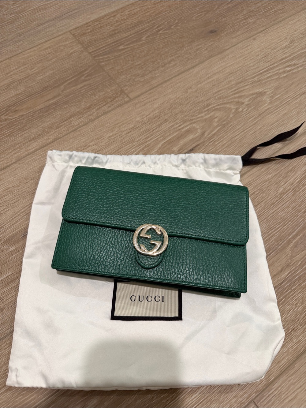Gucci Emerald Green Pebbled Leather Wallet Clutch with Gold GG
